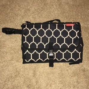 Changing pad & Wipes Holder